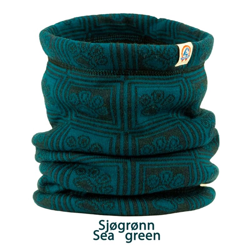 Rana neck warmer - merino wool lined with fleece - paw 